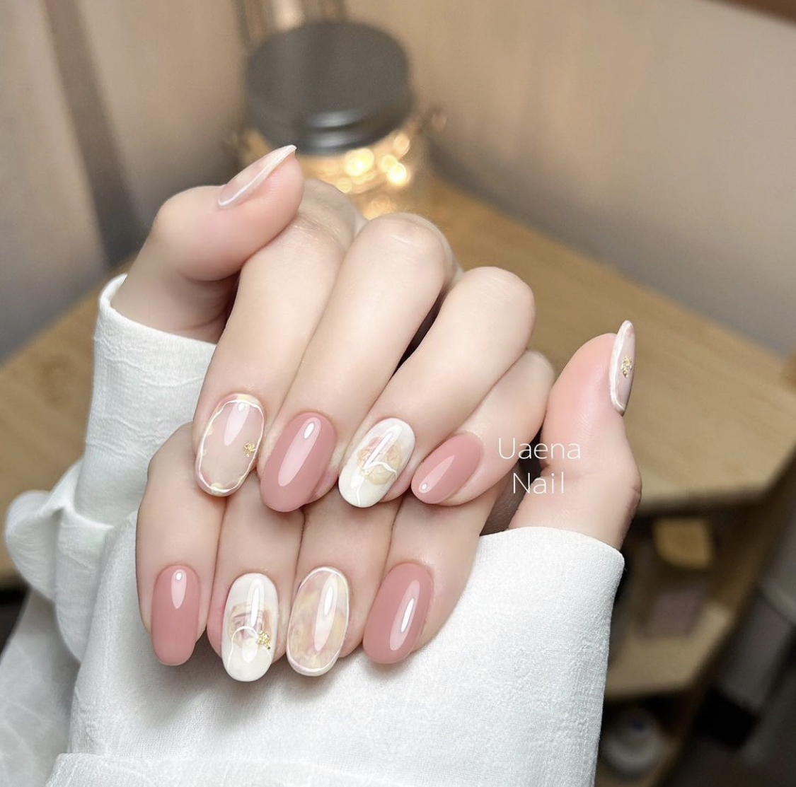 11 mẫu nail xinh xắn nhẹ nhàng, rất phù hợp để hội gái ngoan 'làm đỏm' dịp Tết - Ảnh 1. 11 mẫu nail xinh xắn nhẹ nhàng, rất phù hợp để hội gái ngoan 'làm đỏm' dịp Tết - Ảnh 1.
